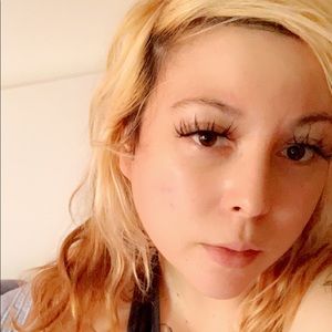 Meet your Posher, Alexandra